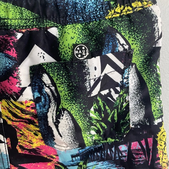 Maui & Sons Boys Palm Print Tropical Swimshorts - Picture 7 of 9